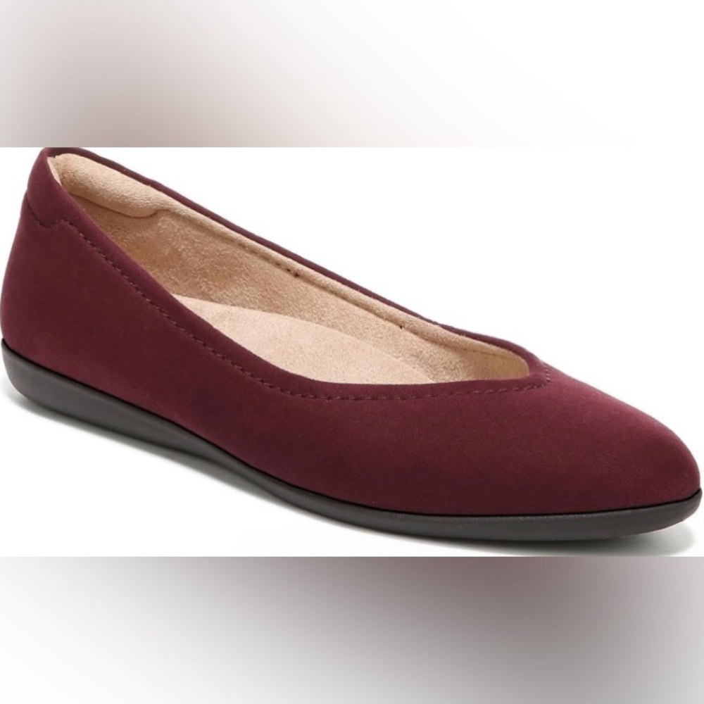 Naturalizer Women’s slip ons